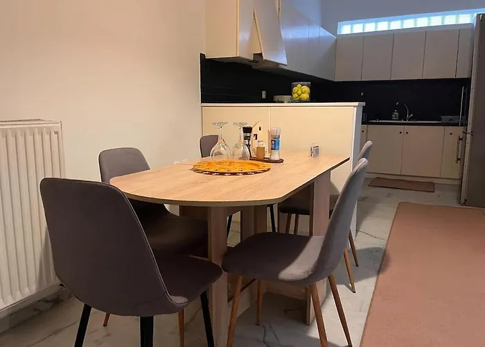 Eleven - Spacious In The Centre Of The