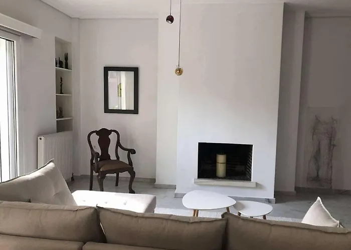 Eleven - Spacious In The Centre Of The